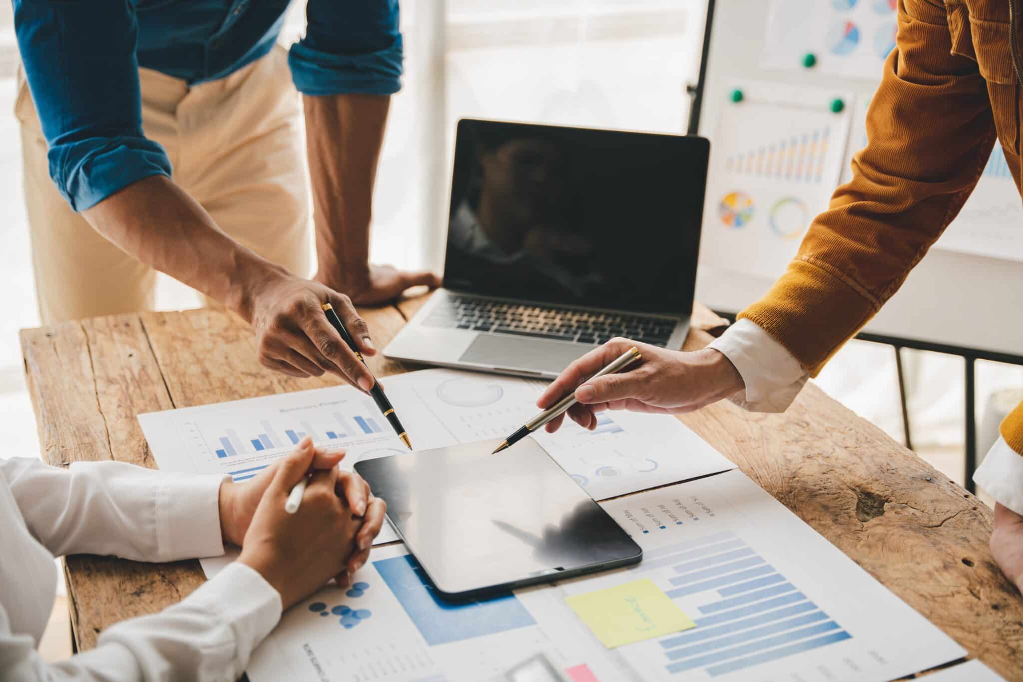 Jak wybrać firmę doradczą do marketingu i sprzedaży B2B?